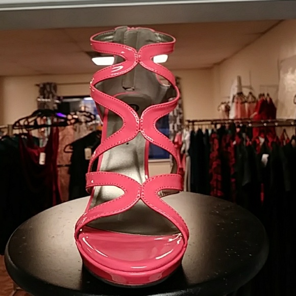 😍😍Pink Stiletto heels - Picture 2 of 4